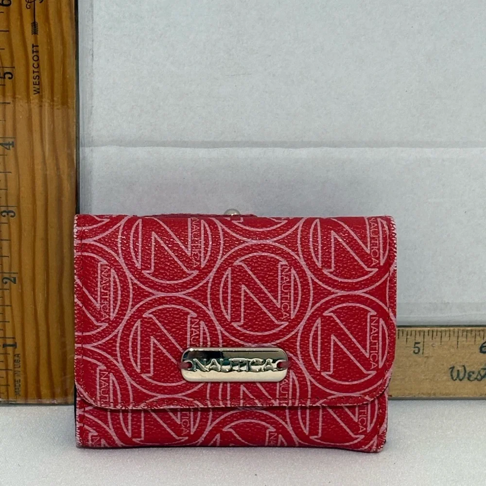 Nautica‎ Womens small wallet with a monogram pattern red and blue